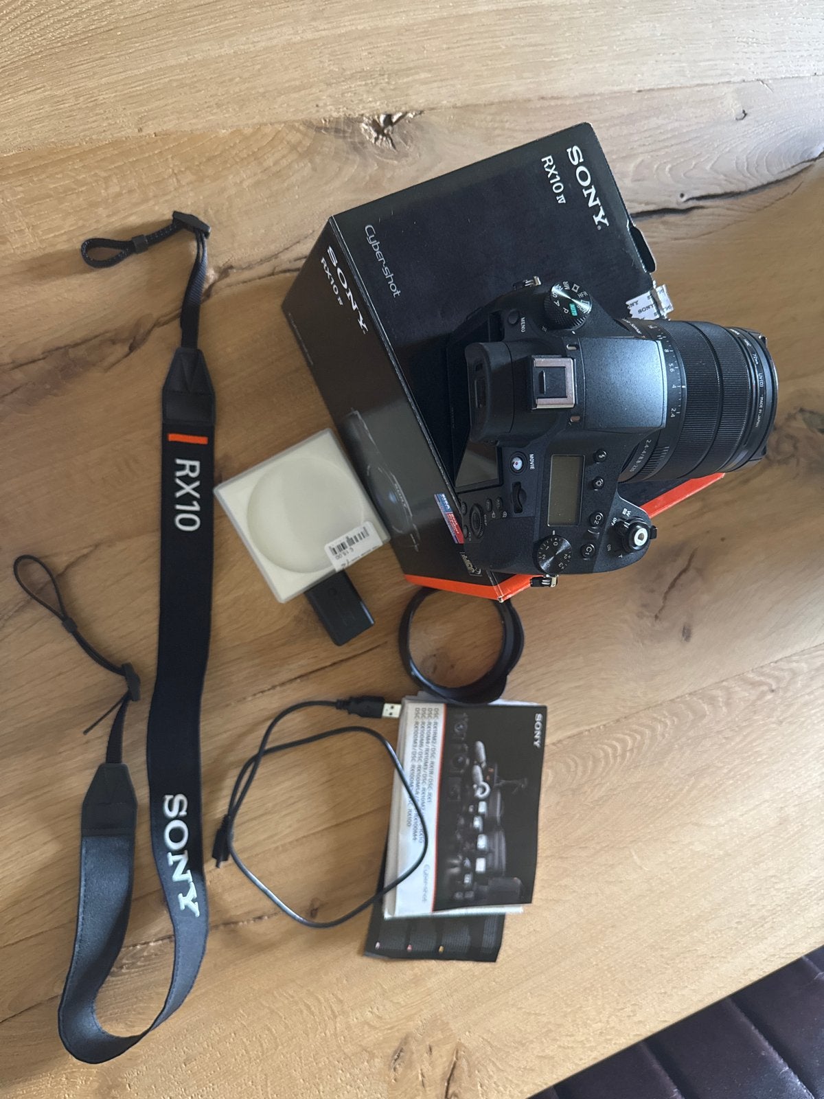 Sony Cyber-shot RX10 IV Bridgecamera - Zo goed als nieuw, Ophalen, Beeldstabilisatie, Zo goed als nieuw, Accu