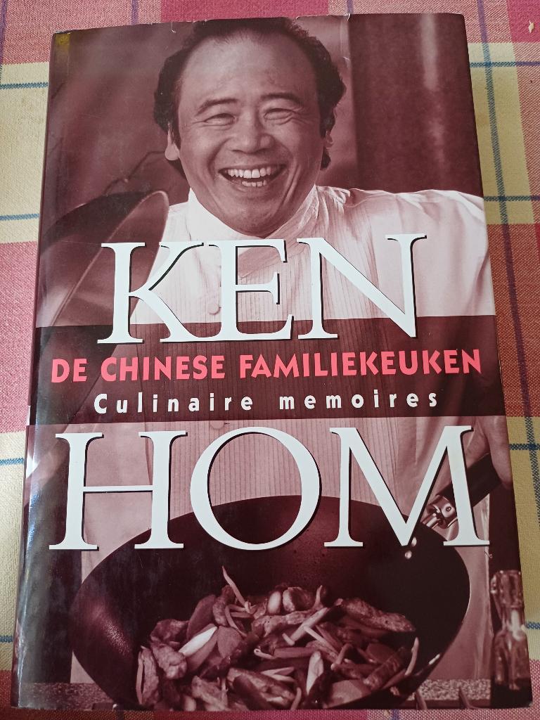 Ken hom de chinese familie keuken hardcover 9789055016921, Boeken, Kookboeken, Ophalen, Gelezen, Ken Hom, Azië en Oosters