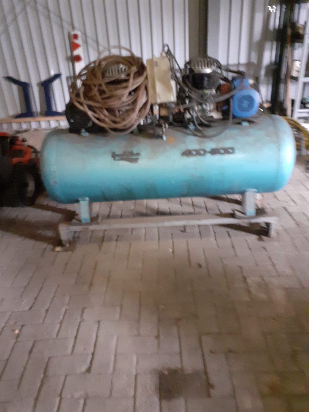 Compressoren, 100 liter of meer, Ophalen, Zo goed als nieuw, Minder dan 200 liter/min
