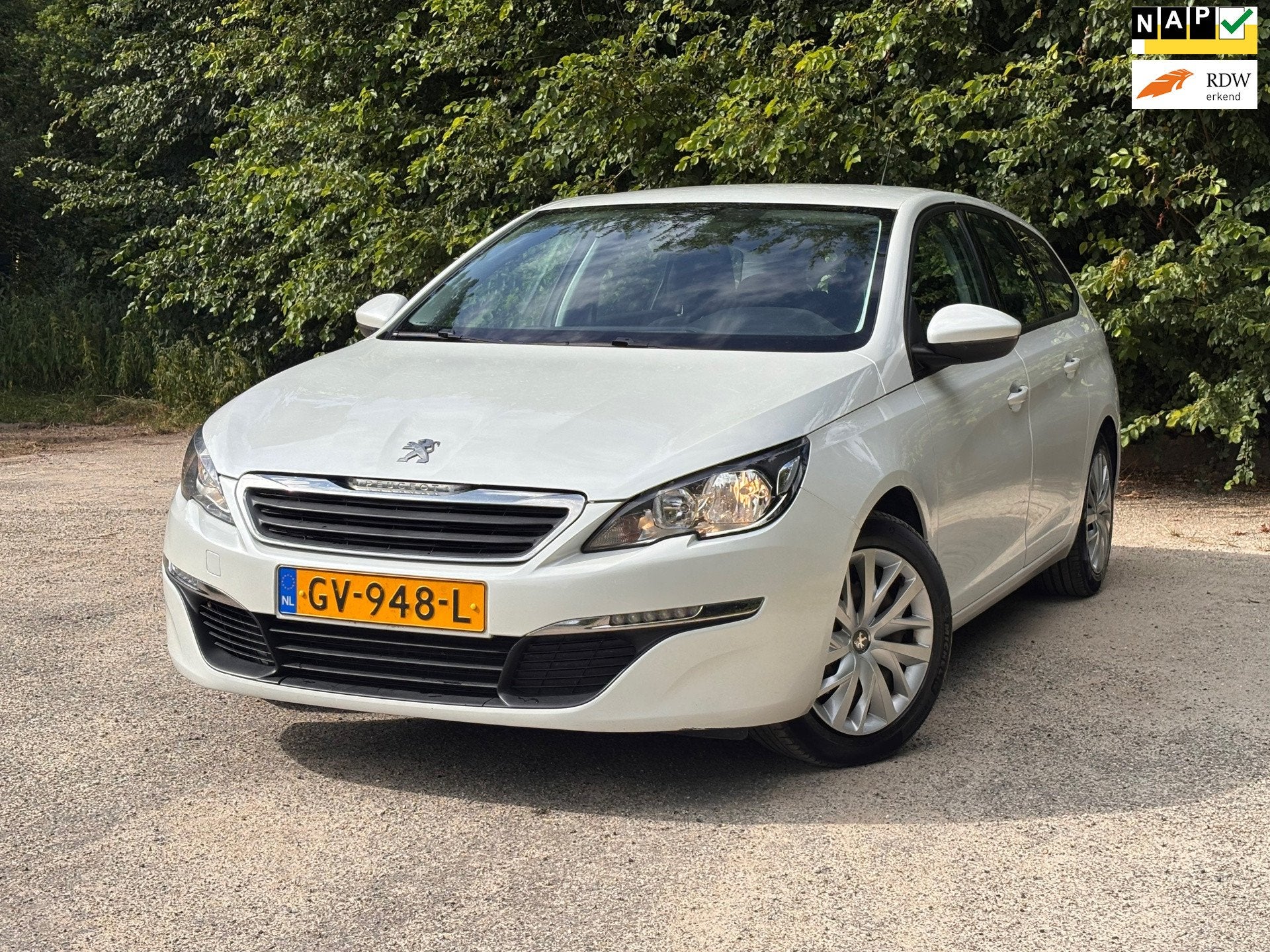 Peugeot 308 SW 1.2 PureTech Blue Lease | Cruise control + Na, Auto's, Voorwielaandrijving, Gebruikt, Euro 6, 1199 cc