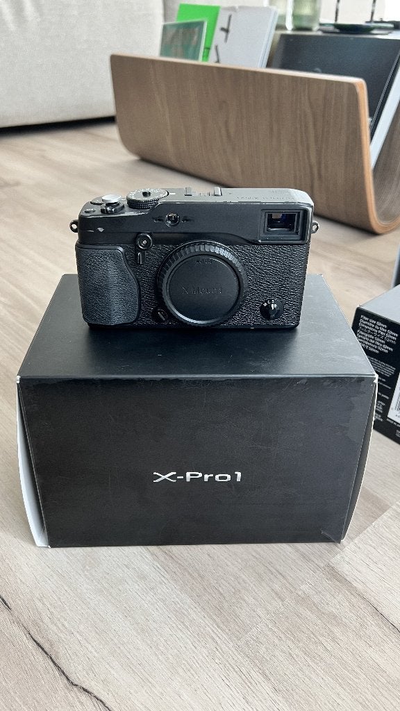 Fujifilm X-Pro 1 + Fujifilm XF 35mm f/1.4 R, Ophalen, Fujifilm, Gebruikt, 35 mm