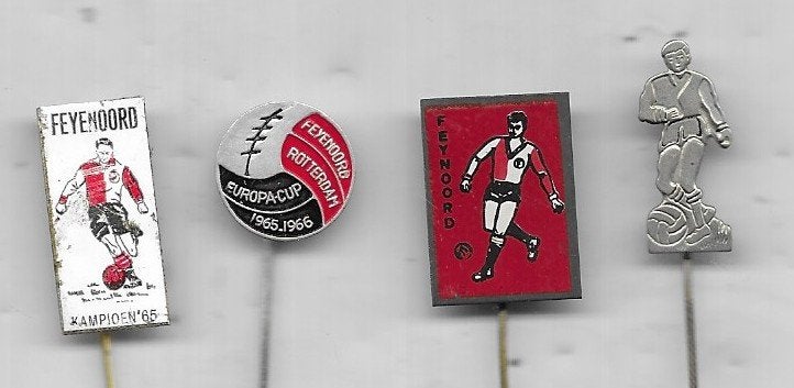 FEYENOORD VOETBAL ROTTERDAM 4 VERSHILLENDE SPELDEN, Ophalen of Verzenden, Gebruikt, Sport, Speldje of Pin