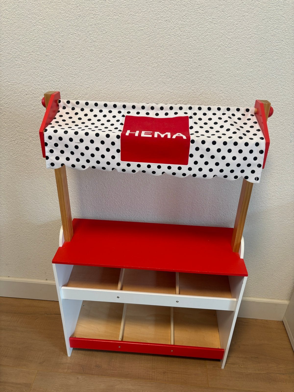 Hema houten speelgoedwinkel / kraampje met krijtbord, Kinderen en Baby's, Ophalen, Gebruikt, Meubelstuk of Keukentje