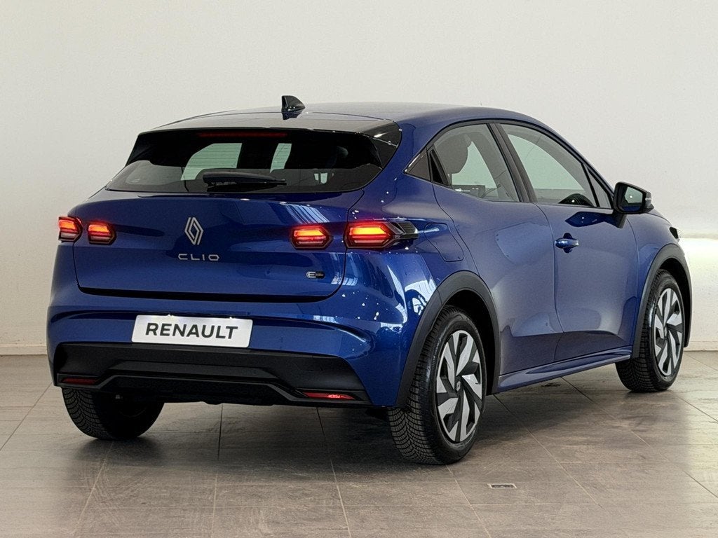 Renault Clio 1.8 Hybrid 160 Evolution | Van: € 30.623,- nu, Auto's, Renault, Stof, 4 cilinders, Met garantie (alle), Blauw