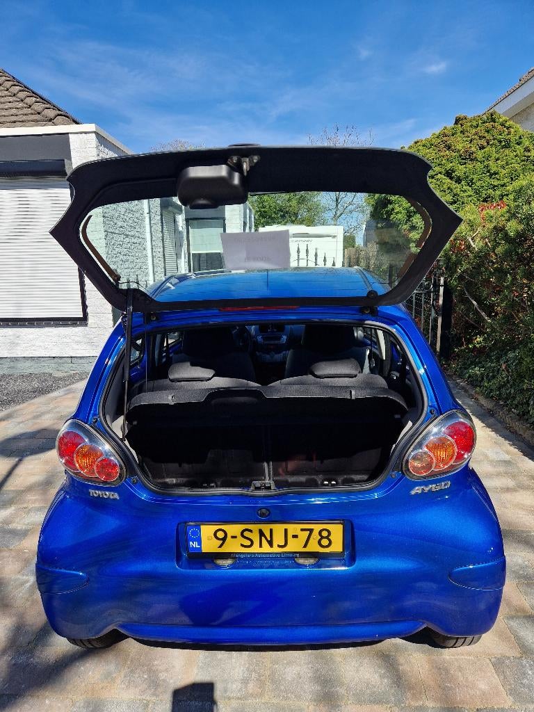 Toyota Aygo 1.0 12V Vvt-i 5DRS 2013 Blauw, Voorwielaandrijving, Euro 5, Stof, Origineel Nederlands