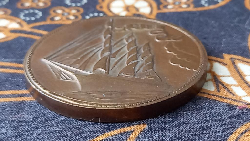 Mooie oude bronzen penning uit Rusland met zeilschip 5 cm., Antiek en Kunst, Ophalen of Verzenden, Brons