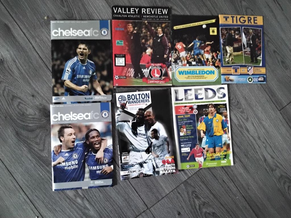 Oude Engelse voetbalprogrammaboekjes, Ophalen of Verzenden, Zo goed als nieuw, Buitenlandse clubs, Vaantje of Sjaal