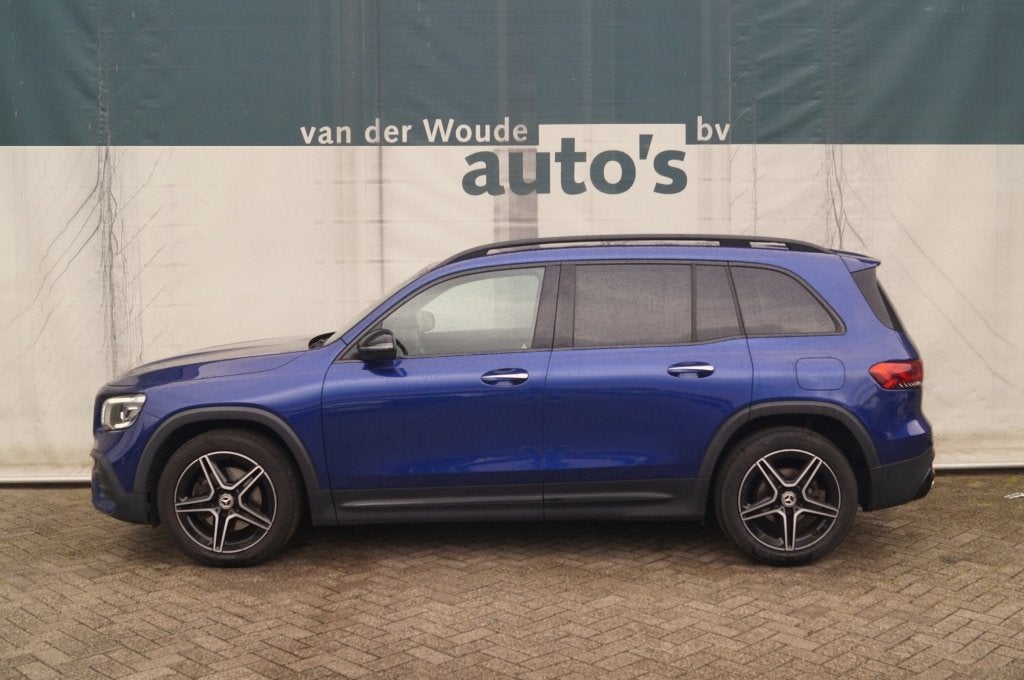 Mercedes-Benz GLB 180 Automaat AMG Business Solution -PANO-E, Auto's, Mercedes-Benz, 136 pk, Gebruikt, Euro 6, 4 cilinders