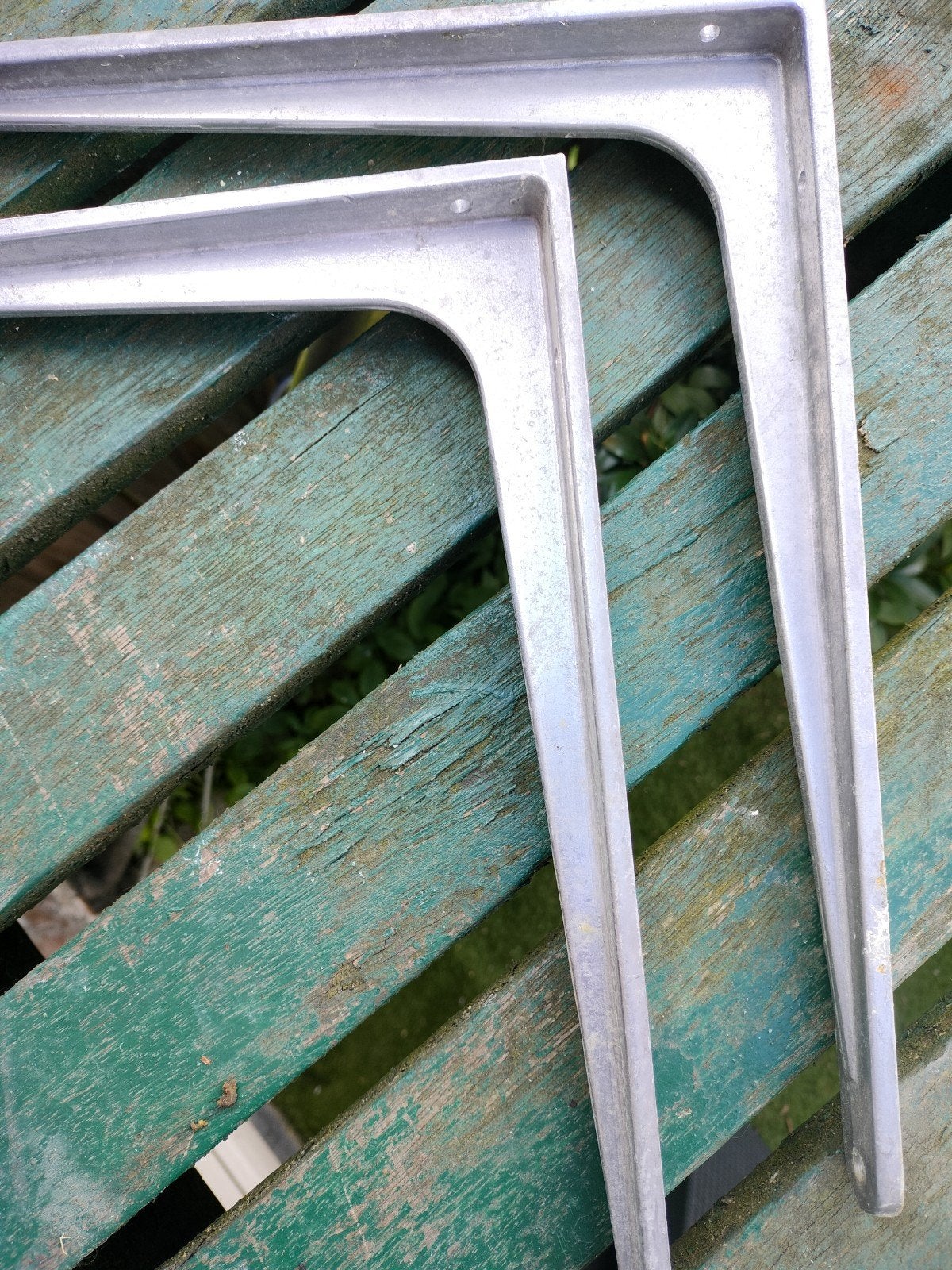 Twee aluminium plankdragers, Ophalen of Verzenden, Overige materialen, Minder dan 100 cm, Overige typen