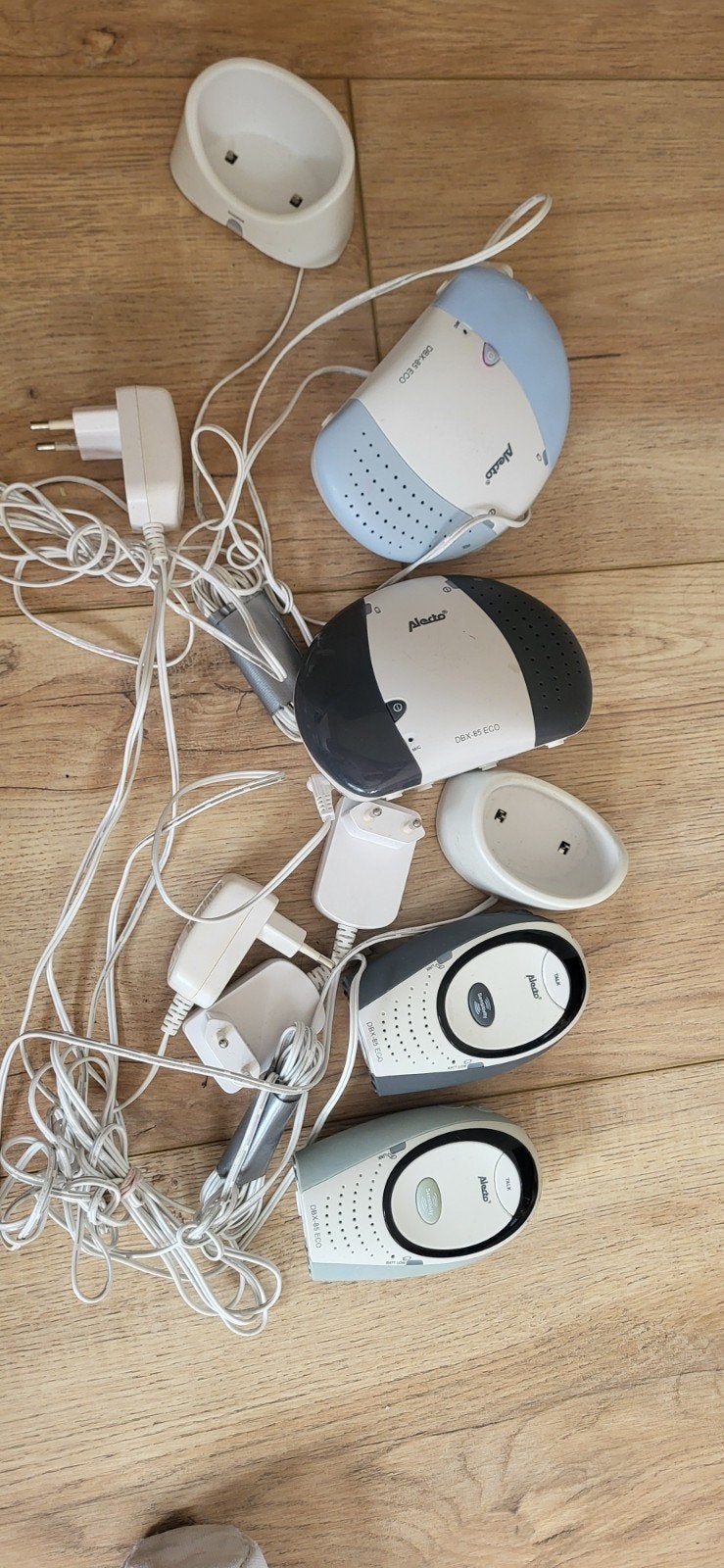 Gratis: 2 Alecto babyfoons met slechte accu, Ophalen, 250 meter of meer