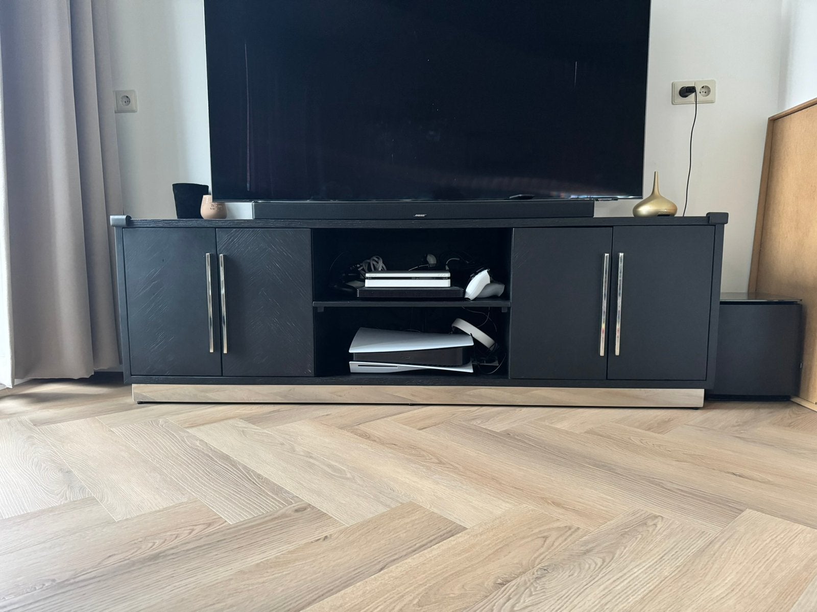 TV meubel zwart visgraat, Huis en Inrichting, Ophalen, 150 tot 200 cm, Zo goed als nieuw, Minder dan 100 cm