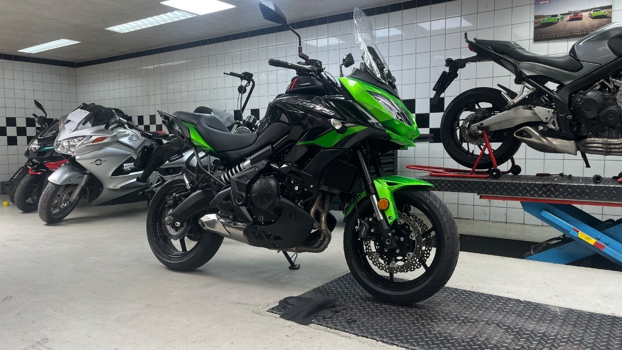 Kawasaki VERSYS 650 | ONDERHOUDSHISTORIE (bj 2021), Motoren, 649 cc, Bedrijf, Meer dan 35 kW, Overig