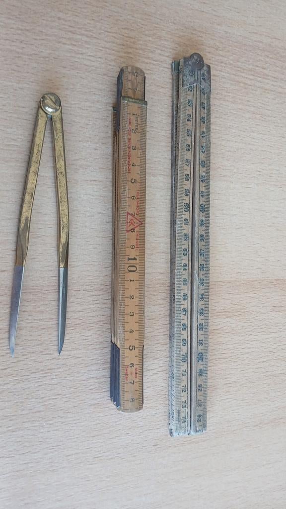 Vintage meetgereedschap: passer en duimstokken, Antiek en Kunst, Antiek | Gereedschap en Instrumenten, Ophalen of Verzenden