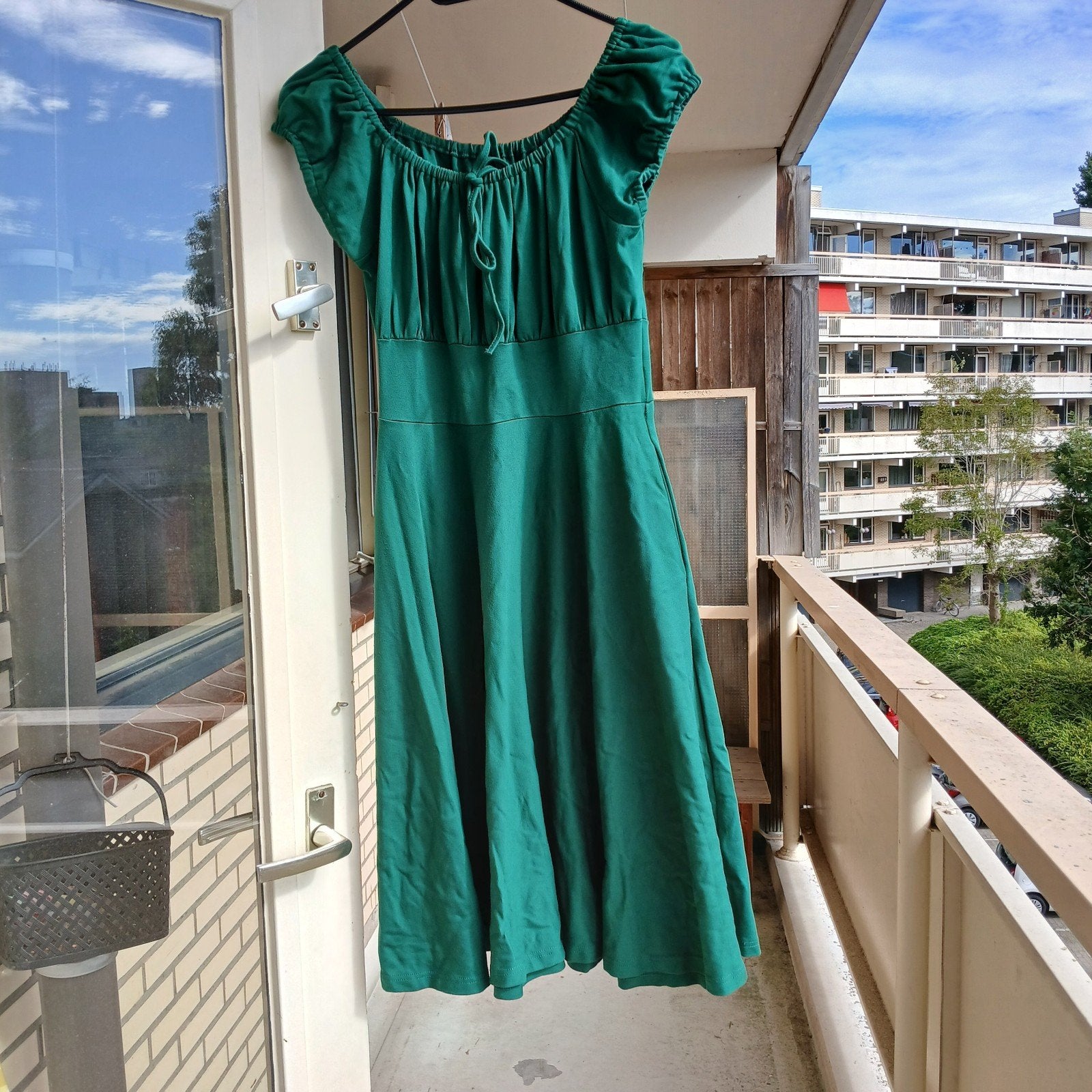 Voodoo Vixen groene jurk - Maat L (EU 40), Kleding | Dames, Voodoo Vixen, Maat 42/44 (L), Ophalen of Verzenden, Knielengte