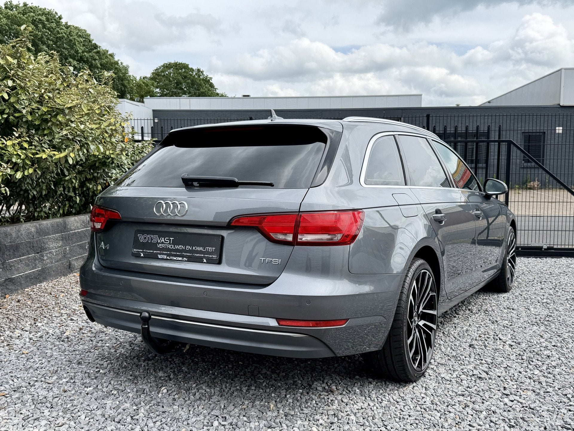 Audi A4 Avant 1.4 TFSI Sport Virtueel|Navi|Cruis|Trekhaak Gr, Auto's, Stof, Gebruikt, Huisgarantie, 4 cilinders