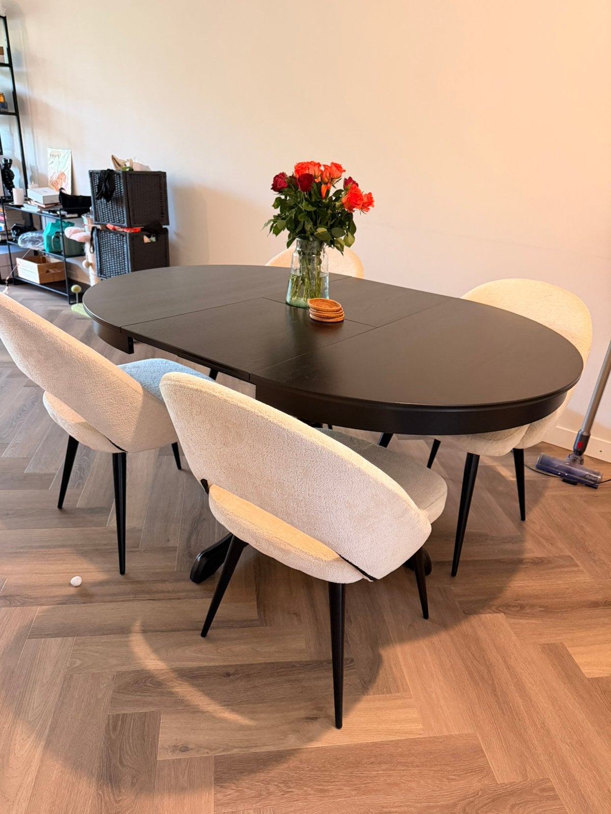 Uitschuifbare Ronde / Ovaal Eettafel + 4 Teddy Stoelen, Ophalen, 100 tot 150 cm, 200 cm of meer, Zo goed als nieuw