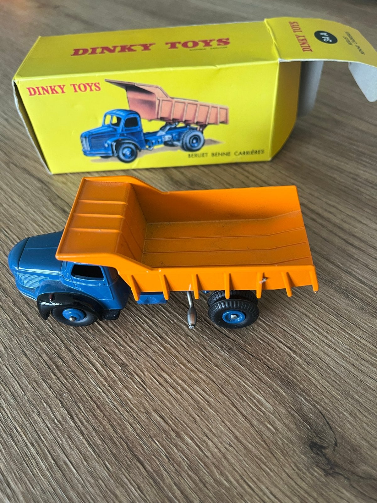 Dinky Toys Berliet Benne Carrières Kiepwagen met doos, Ophalen, Zo goed als nieuw
