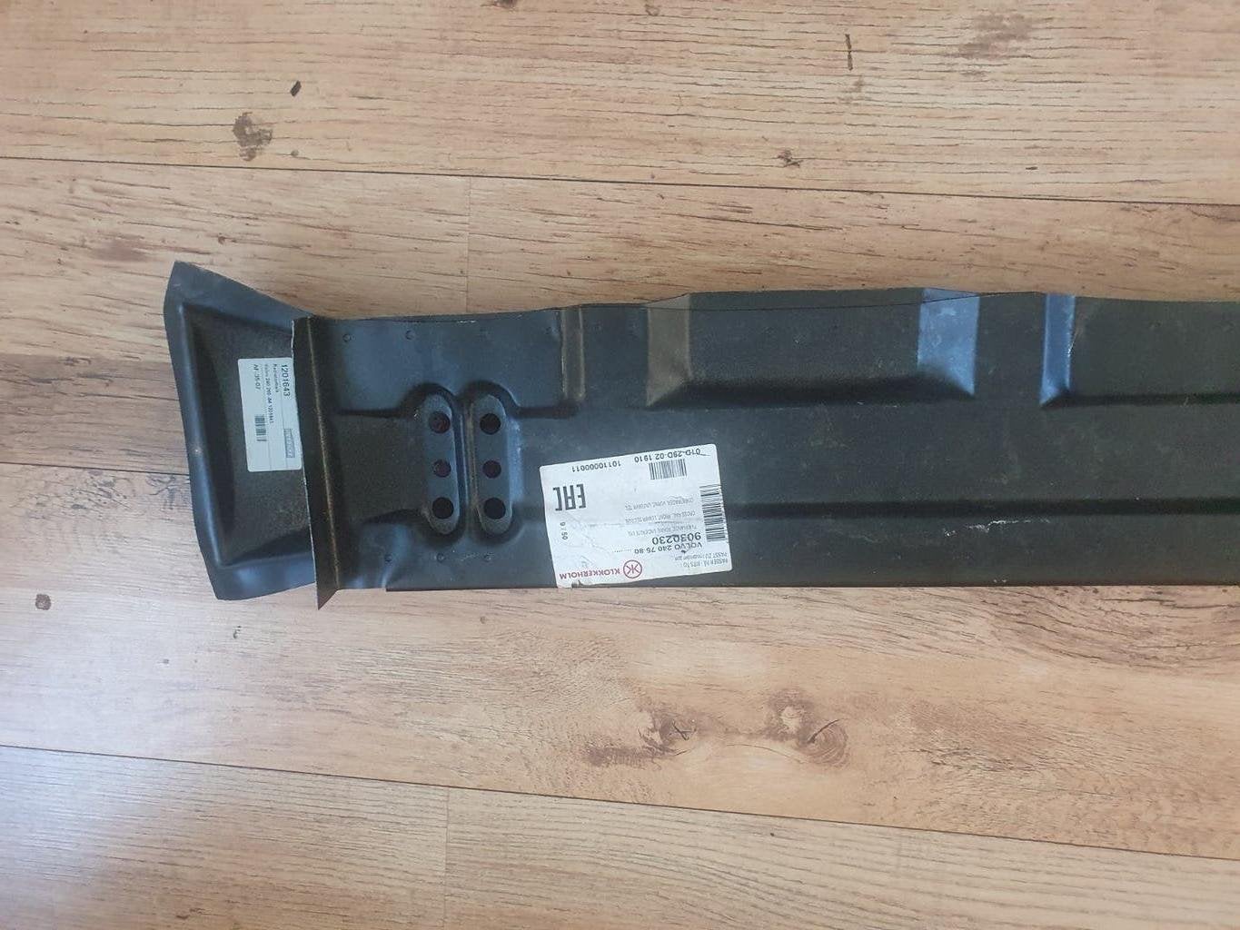 volvo 240 265 radiatorbalek -1984 no 9030230 nieuw, Ophalen, Voor, Nieuw, Volvo