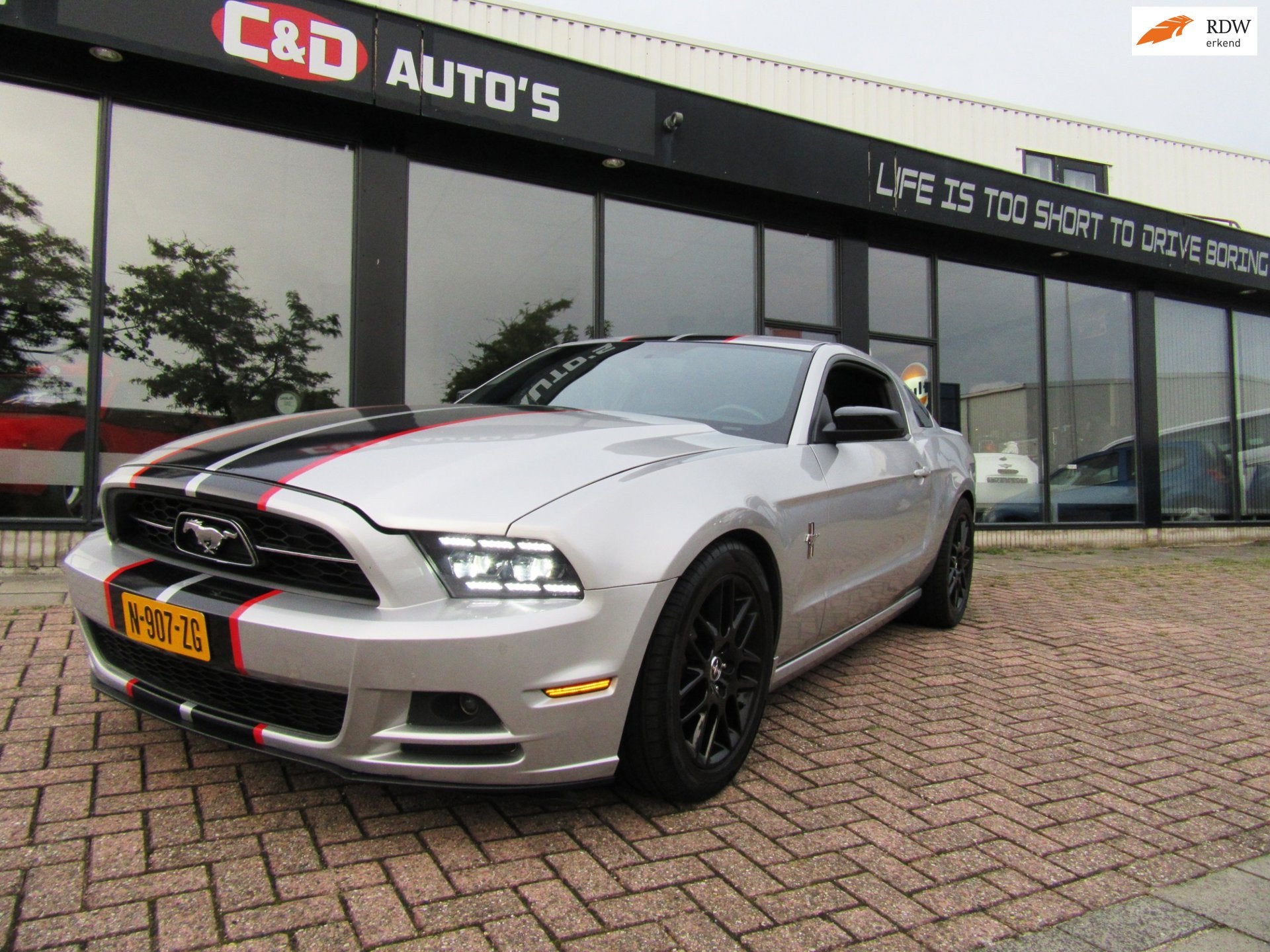 Ford USA Mustang 3.7 V6 AUT 2014 UNIEKE CUSTOM SHOWCAR, Automaat, Gebruikt, Zwart, 4 stoelen