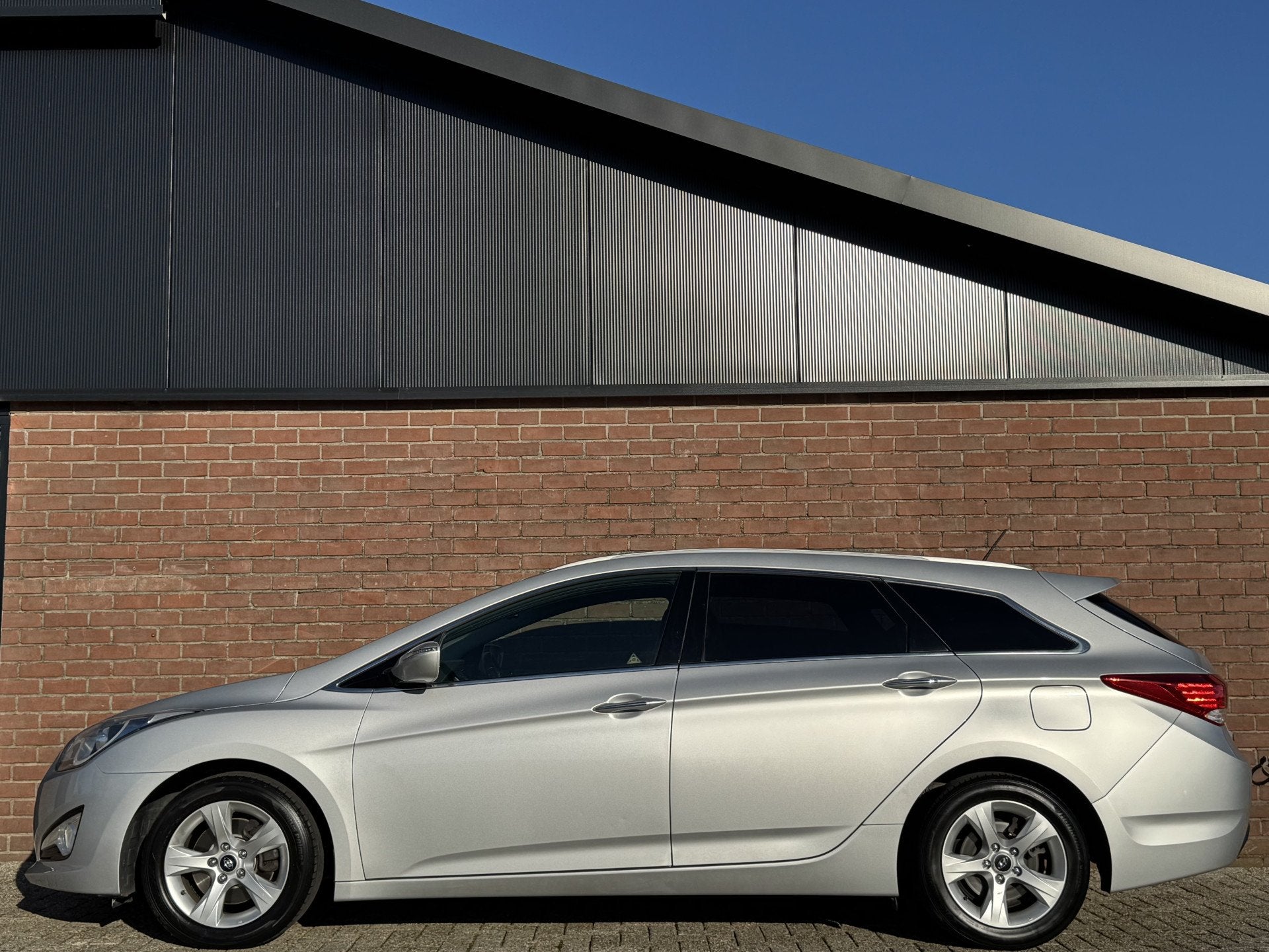 Hyundai i40 Wagon 2.0 GDI I-MOTION | NL-AUTO! | 1E EIGENAAR!, Auto's, Euro 5, Stof, Zwart, 4 cilinders