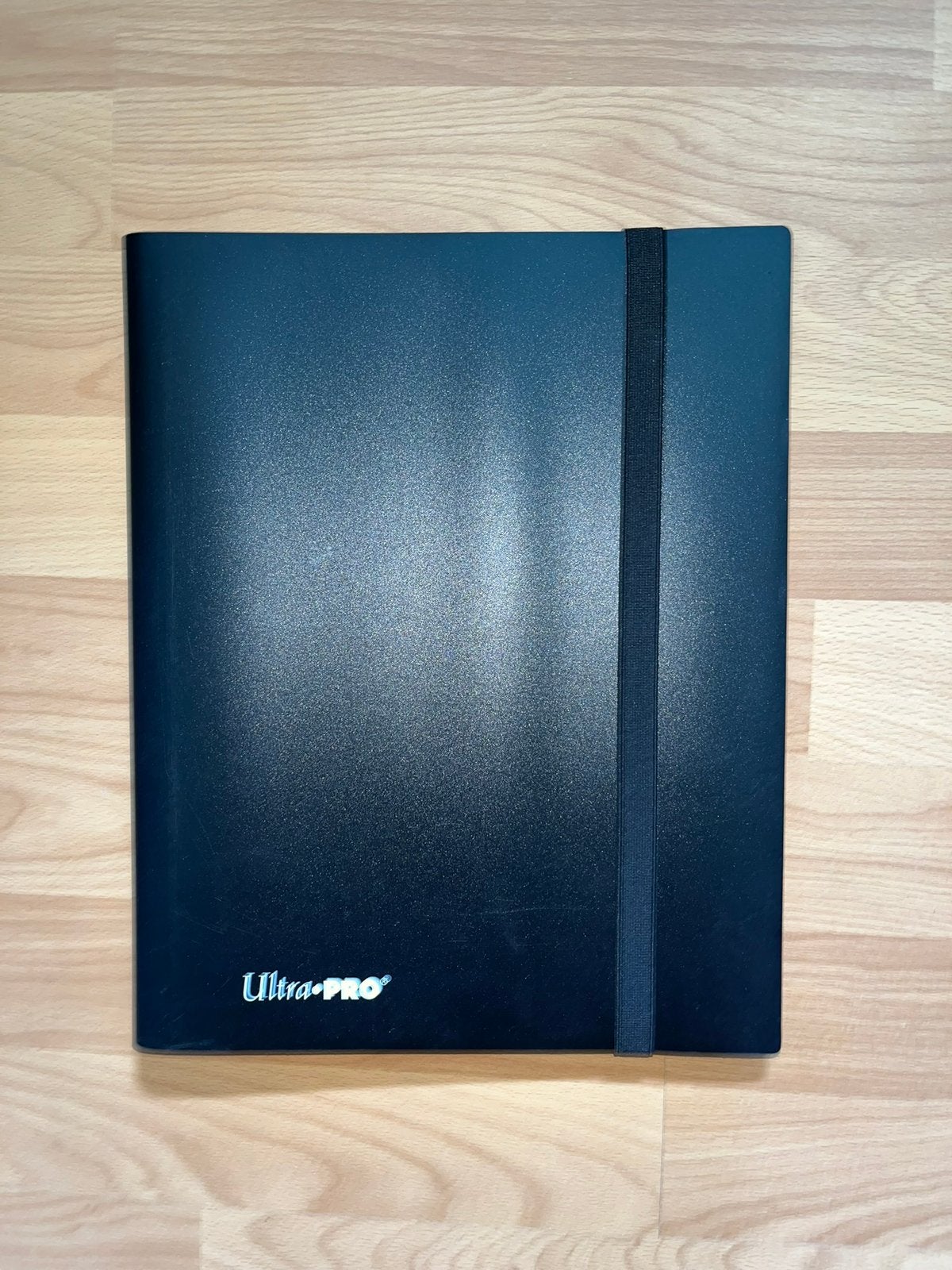 Ultra pro 9 pocket binder map, Ophalen of Verzenden, Zo goed als nieuw, Overige typen