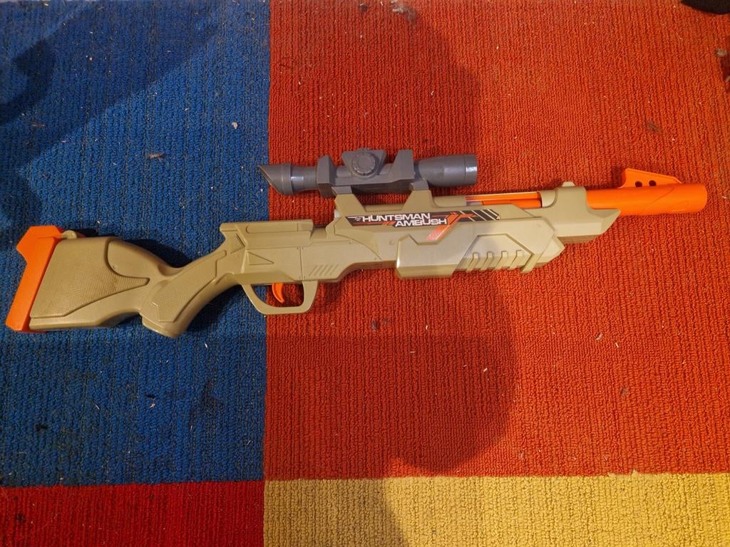 Nerf Huntsman Ambush, Ophalen