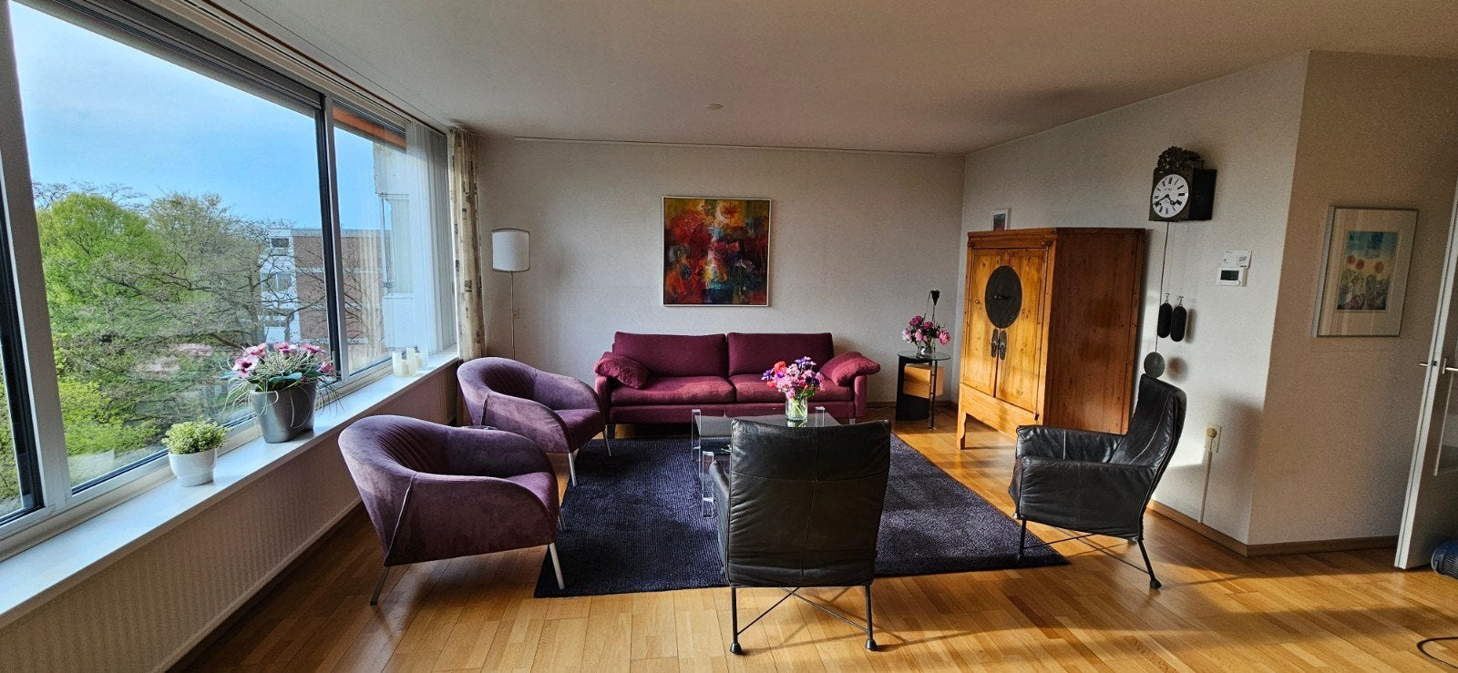 Diversen aan inboedel,  bank, (Charlie)stoelen, kast, lampen, Ophalen, Gebruikt
