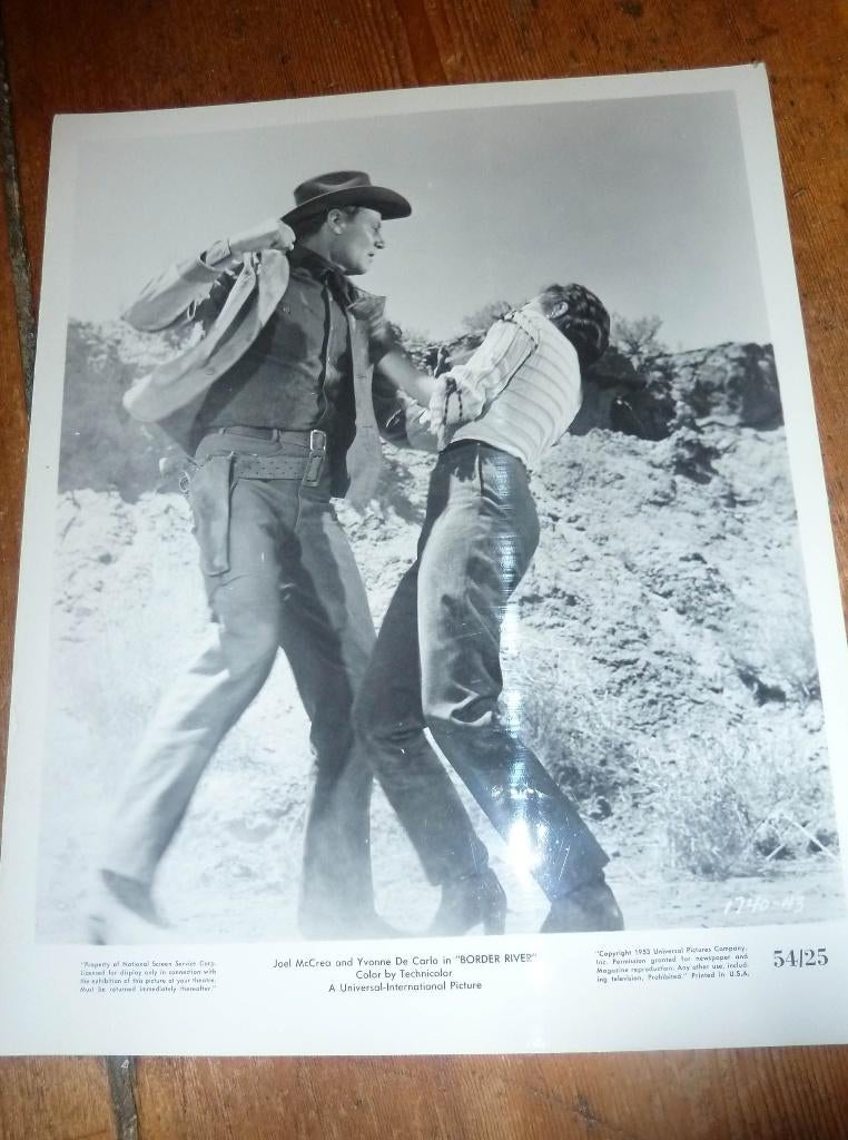 35mm film moviestill Border River - Yvonne De Carlo - 1954, Audio, Tv en Foto, Filmrollen, Ophalen of Verzenden, 35mm film
