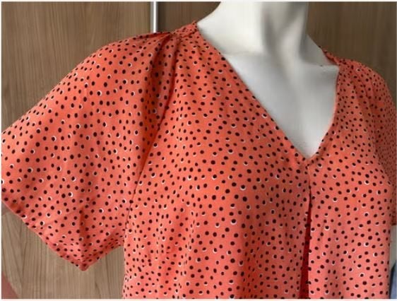 Oranje blouse met stippen mt. L/XL, Maat 46/48 (XL) of groter, Oranje, Ophalen of Verzenden, Zo goed als nieuw