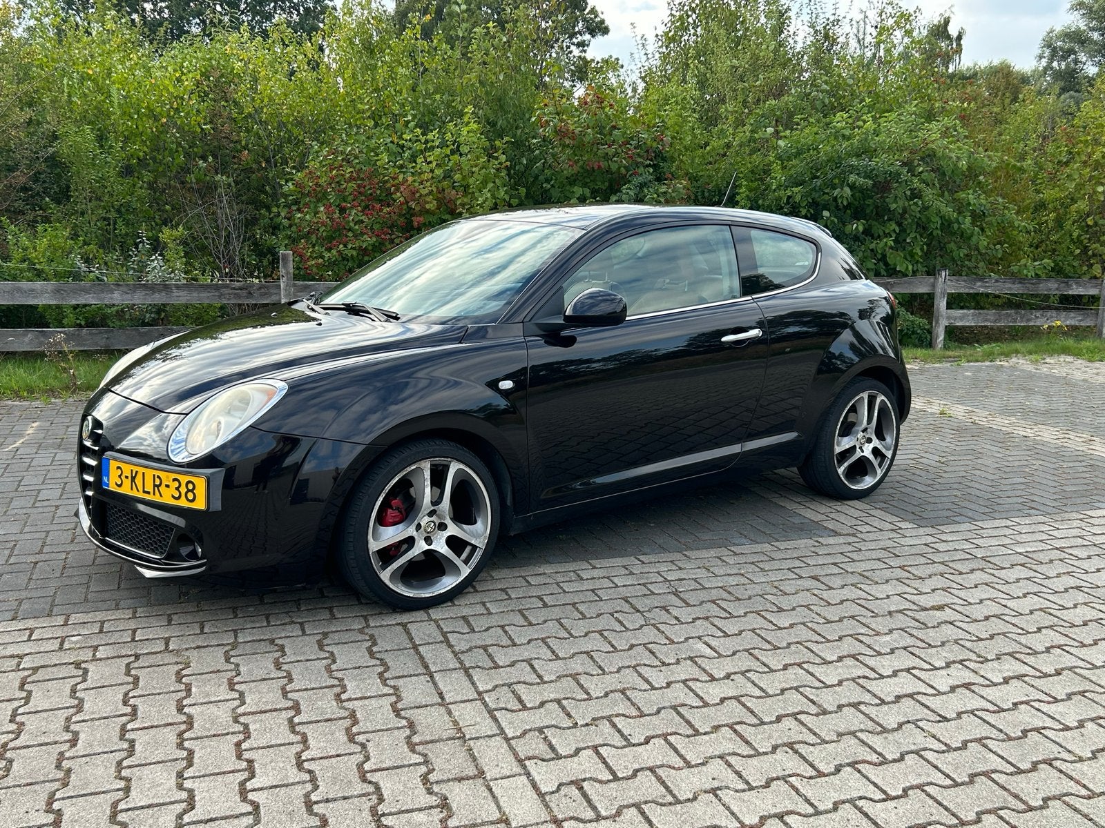 Alfa Romeo MiTo 1.3 D 62KW 2013 Zwart, Auto's, Alfa Romeo, Voorwielaandrijving, 4 cilinders, Zwart, Origineel Nederlands