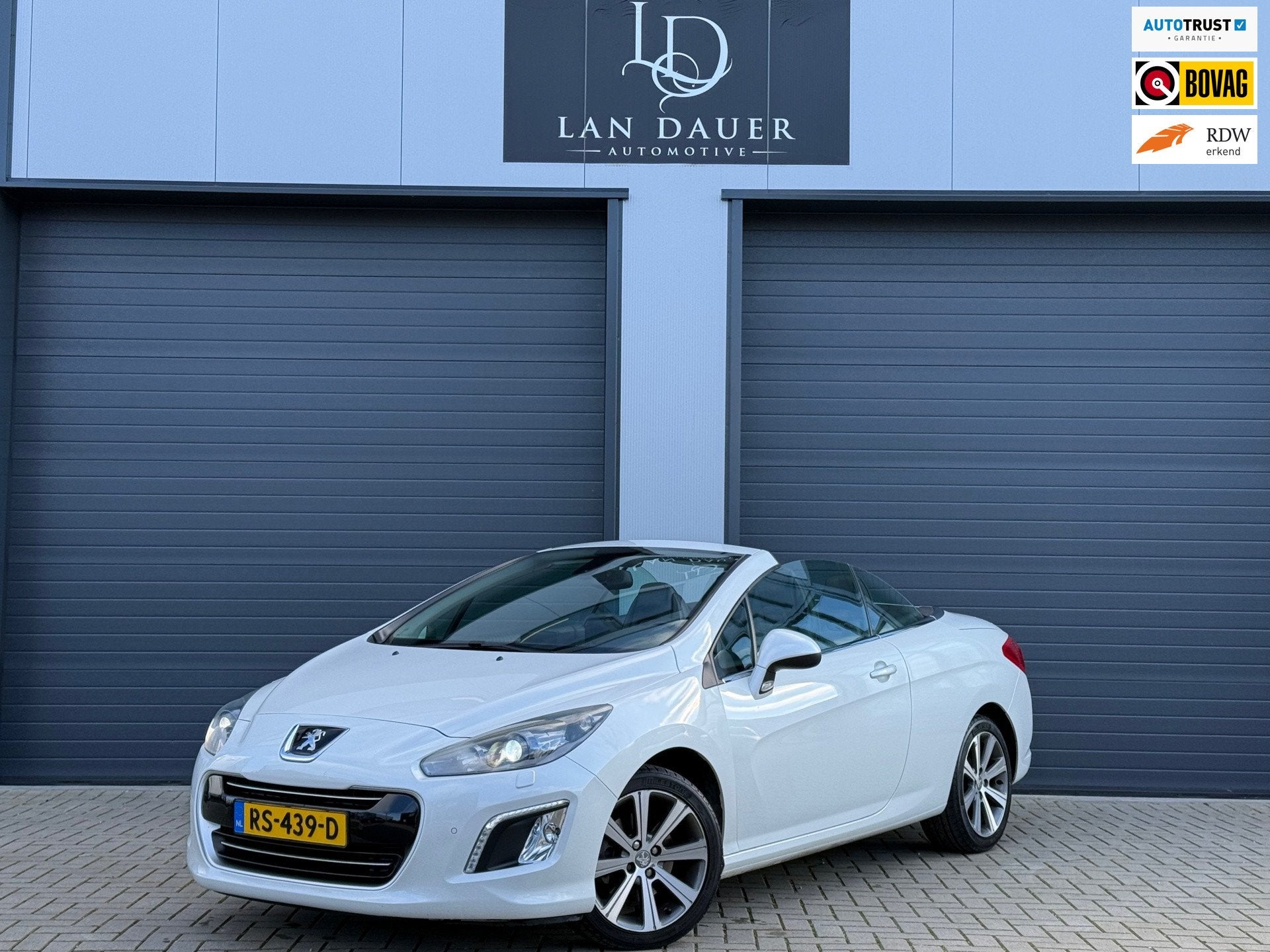Peugeot 308 CC 1.6 THP / LEDER / AUTOMAAT / Parelmoerwit, Auto's, Peugeot, Euro 5, Gebruikt, Leder, Bedrijf