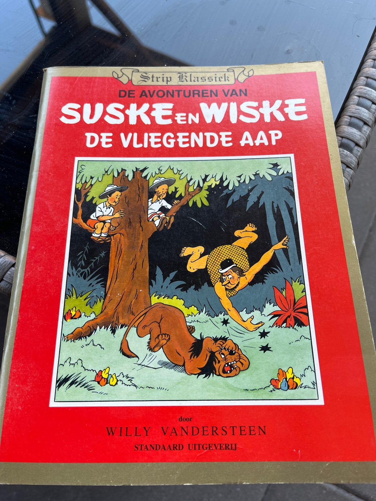 Suske en Wiske - De Vliegende Aap (Strip Klassiek), Boeken, Eén stripboek, Ophalen of Verzenden, Gelezen