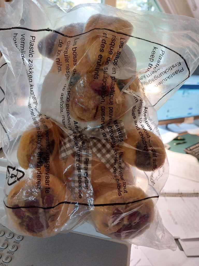 nieuwe knuffel, konijn 30 cm. lengte, nog in plastic verpakt, Overige merken, Overige karakters, Ophalen of Verzenden, Middelgroot (20 tot 80 cm)