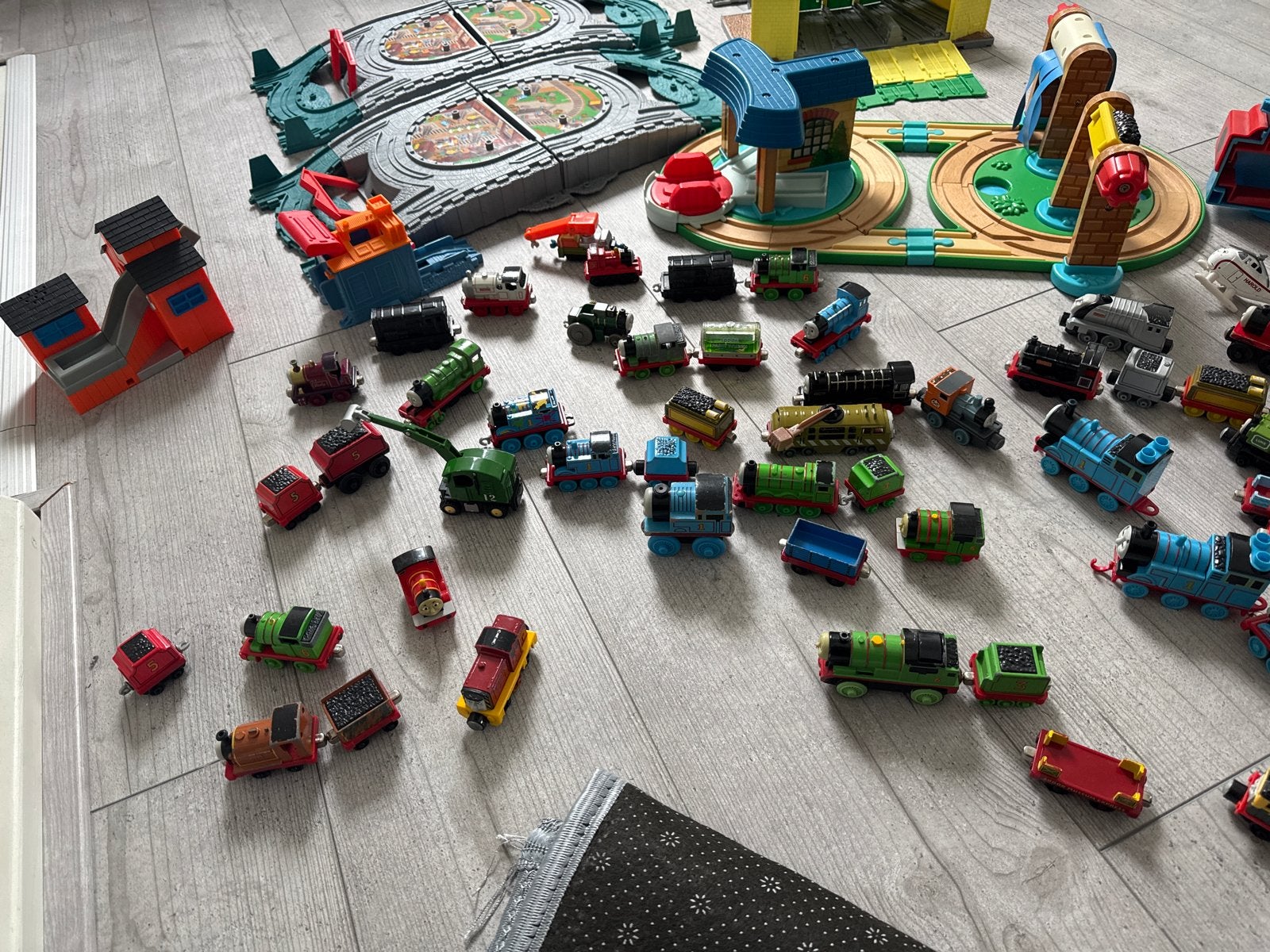 Grote Thomas de Trein collectie met rails en treinen, Kinderen en Baby's, Speelgoed | Speelgoedvoertuigen, Ophalen of Verzenden