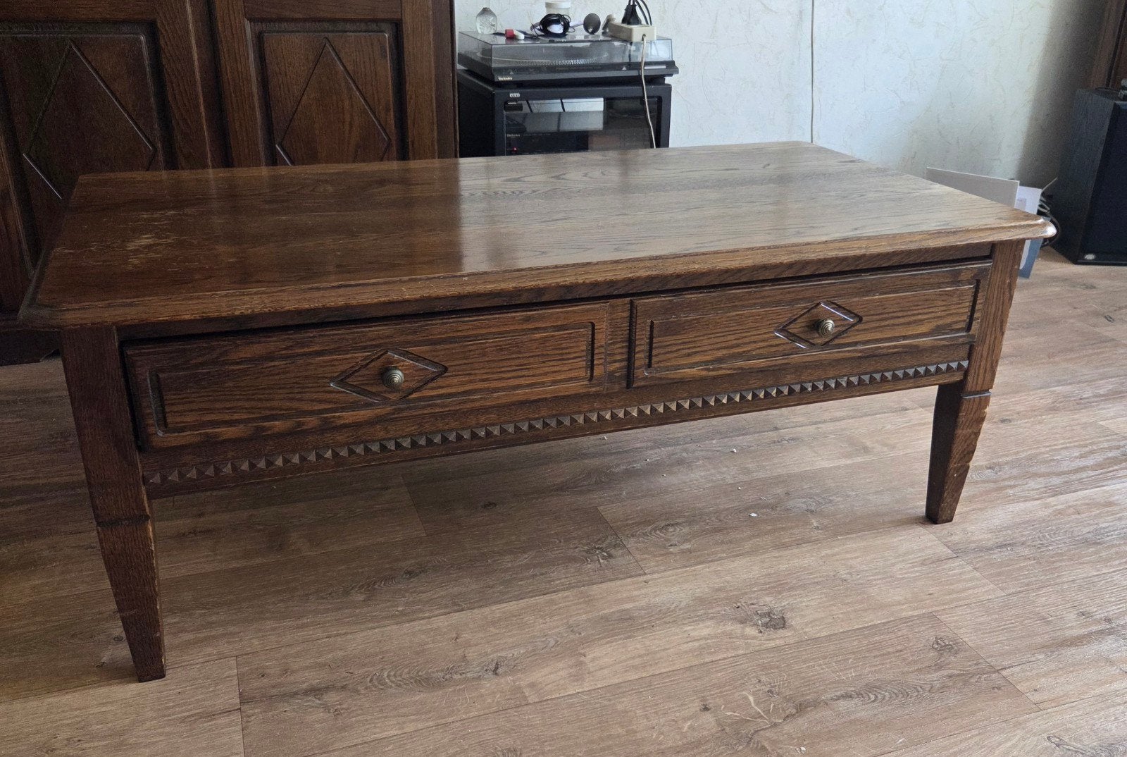 Elegante houten salontafel met lade, Antiek en Kunst, Ophalen