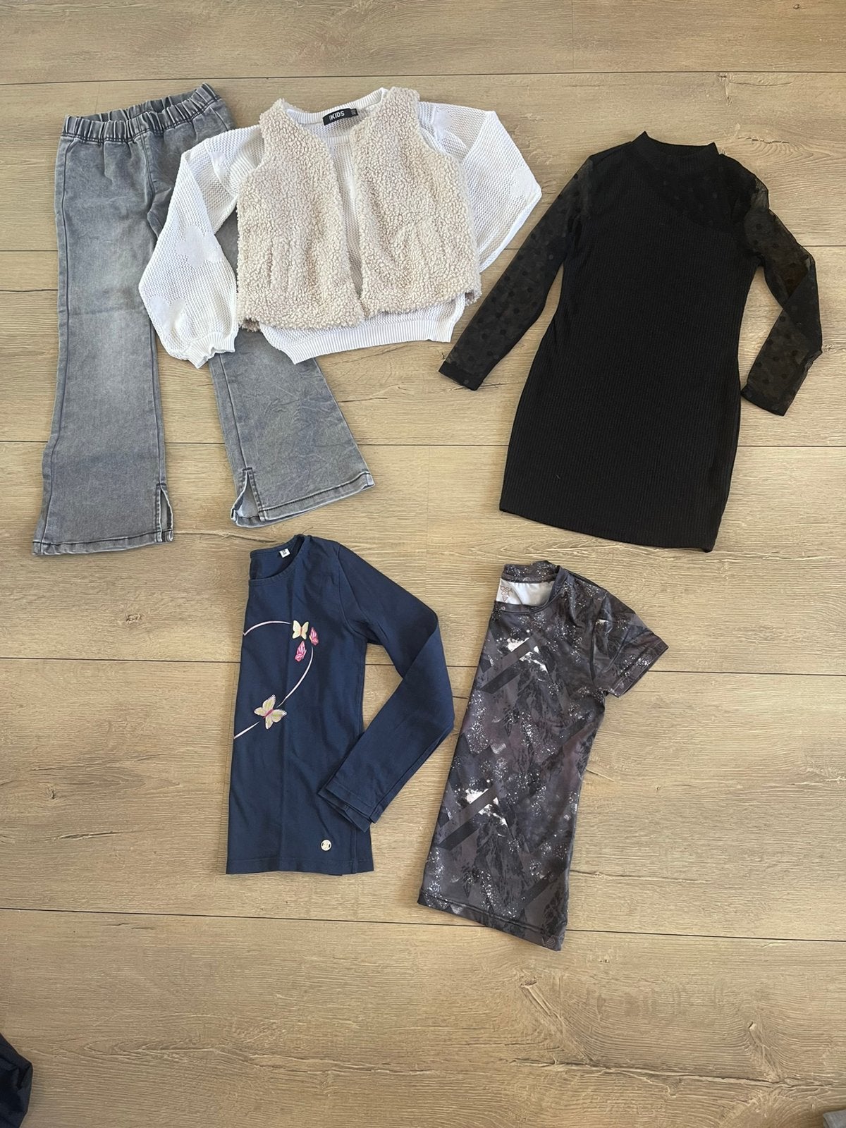 Mooie meisjes winter kleding maat 122-128, Kinderen en Baby's, Kinderkleding | Maat 122, Ophalen of Verzenden, Zo goed als nieuw