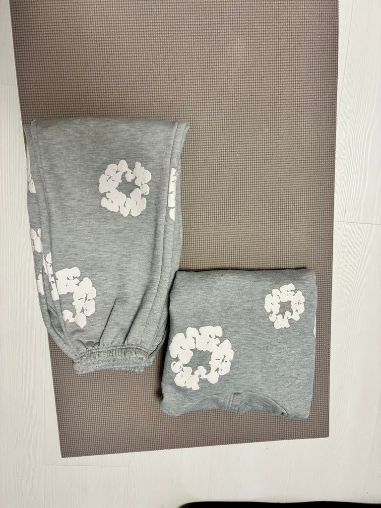Denim Tears African Diaspora Goods Joggingbroek, Kleding | Dames, Ophalen of Verzenden, Zo goed als nieuw, Maat 38/40 (M), Grijs