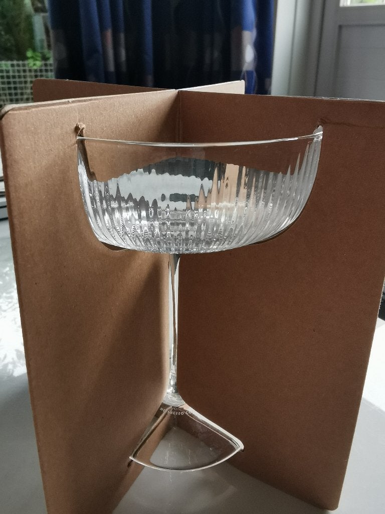 Nespresso  6 barista glazen en waterfles, nieuw!, Huis en Inrichting, Keuken | Servies, Ophalen, Glas of Glazen, Nieuw, Glas