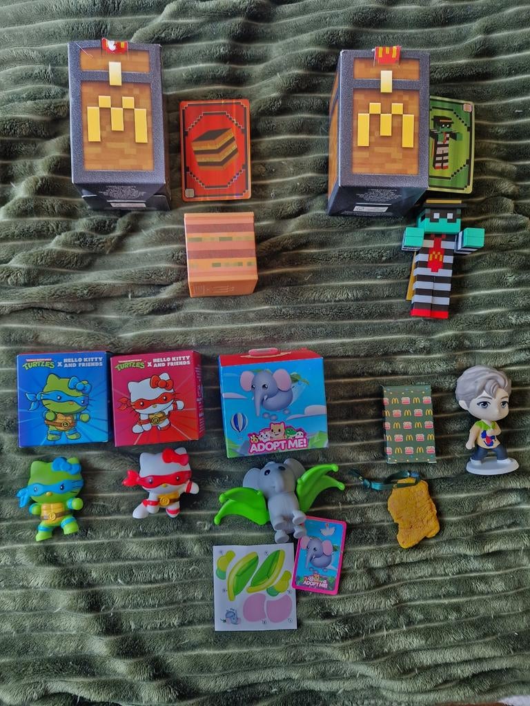 McDonald's Happy Meal Speelgoed: Minecraft, Hello Kitty, Ado, Ophalen of Verzenden, Gebruikt, Jongen of Meisje