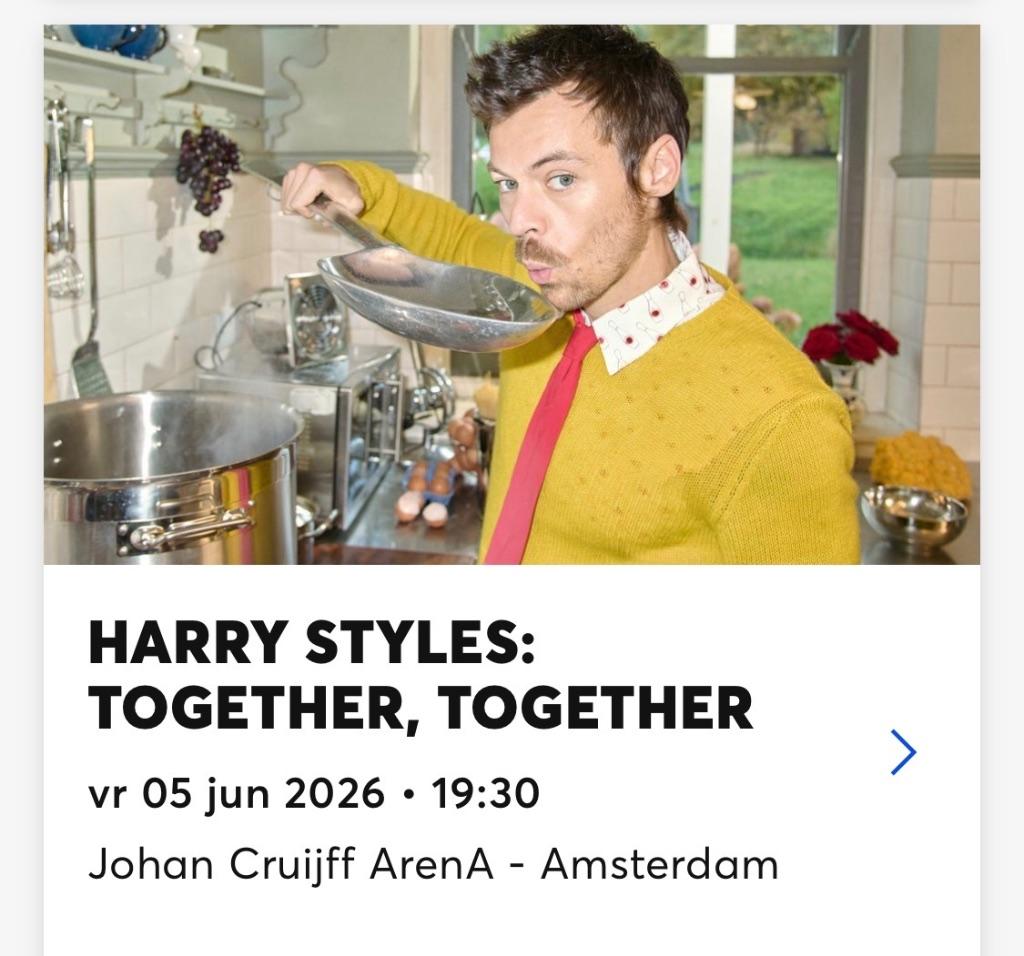 Harry styles, Drie personen of meer, Juni