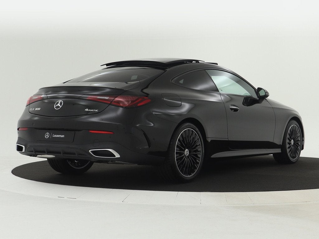 Mercedes-Benz CLE Coupé 300 4MATIC AMG Line | Nightpakket |, Auto's, Mercedes-Benz, Automaat, Zwart, 4 cilinders, 258 pk