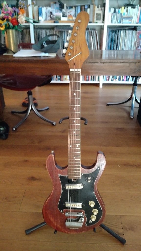 Erg goede Sakai electrische gitaar: speel- & podiumklaar, Muziek en Instrumenten, Ophalen of Verzenden, Zo goed als nieuw, Solid body