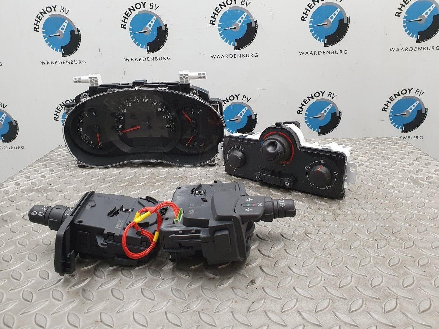 RENAULT KANGOO COMPUTER ECU 2020, Ophalen of Verzenden, Gebruikt, Stiba lid