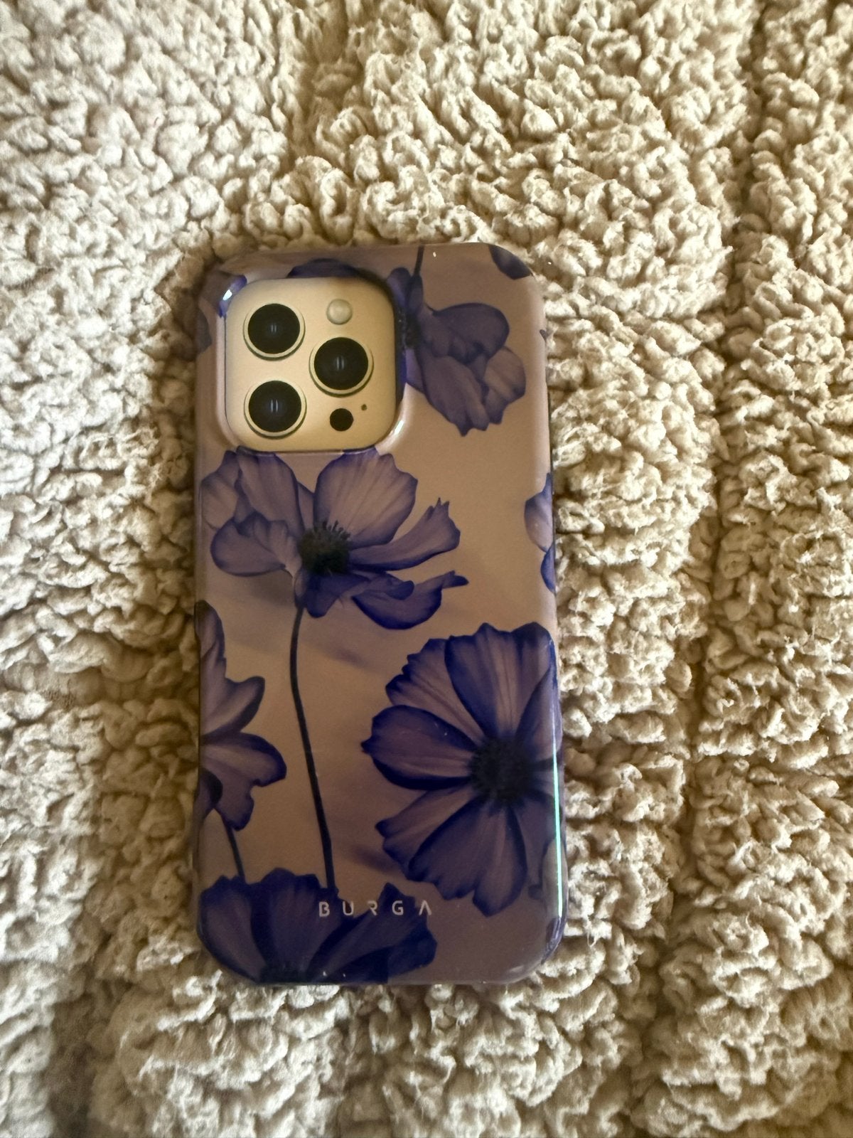 Burga hoesje voor iPhone 16 Pro - Zo goed als nieuw, Ophalen, IPhone 16 Pro, Paars, Hoesje of Tasje