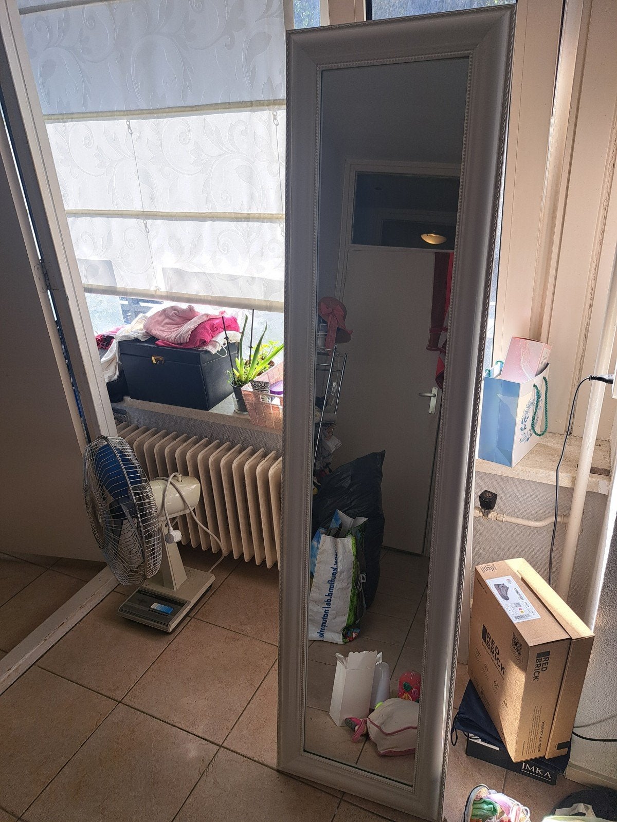 Grote witte spiegel, Huis en Inrichting, Ophalen, Minder dan 50 cm, Vierkant, Zo goed als nieuw