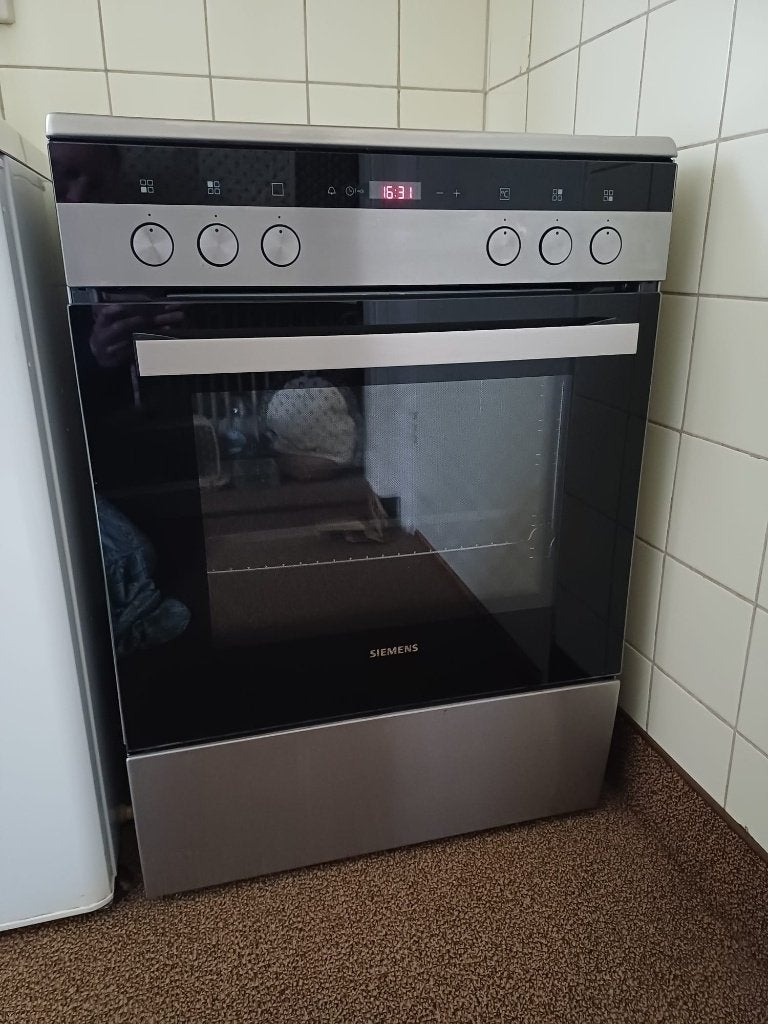 Siemens iQ300 keramisch fornuis (bouwjaar 2022), Witgoed en Apparatuur, Fornuizen, Ophalen, Hete lucht, Keramisch, Zo goed als nieuw