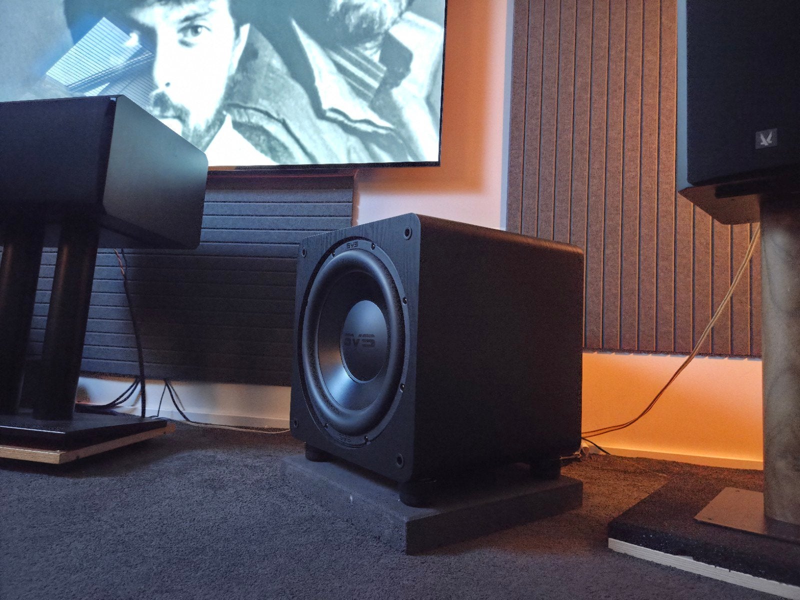 SVS SB3000 + Soundpaths / MOET WEG