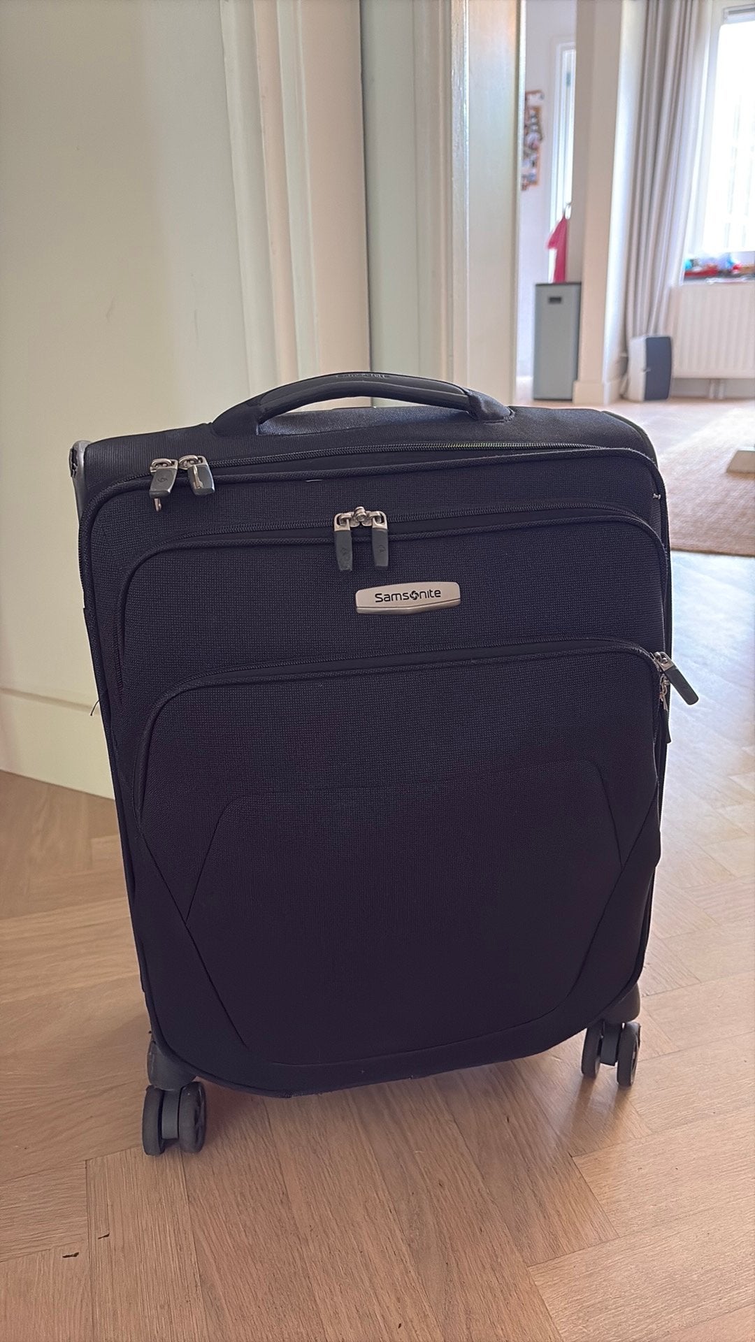Samsonite spark spinner 55 handbagage trolley, Sieraden, Tassen en Uiterlijk, Gebruikt, 50 tot 60 cm, Hard kunststof, 35 tot 45 cm