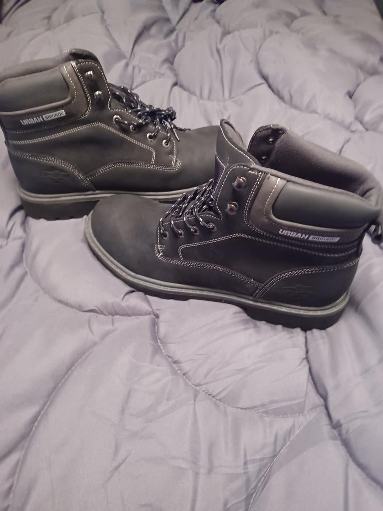 Urban Boots Maat 46 - Nieuw in doos, Zwart, Boots, Nieuw, Ophalen of Verzenden