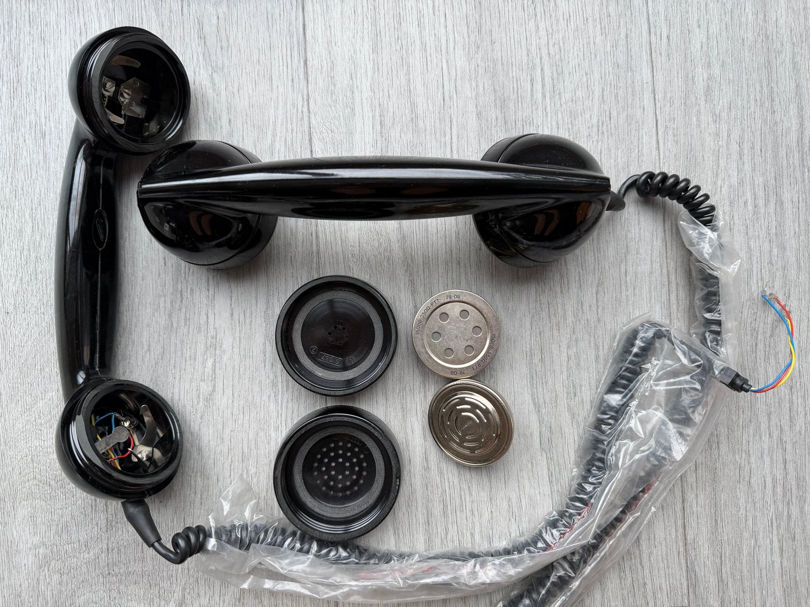 NOS, Ericsson bakelieten handset “MT” nieuw met koord e.d., Ophalen of Verzenden, Zo goed als nieuw, 1 handset, Stralingsarm
